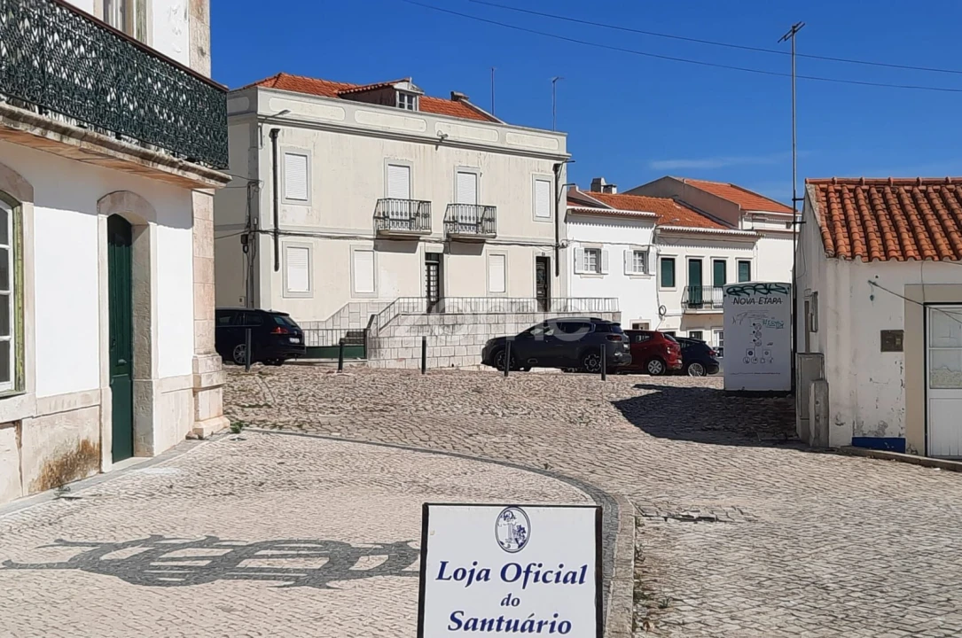 Moradia T10 para Venda em Nazare Foto 36