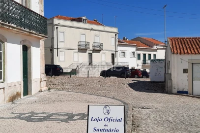 Moradia T10 para Venda em Nazare