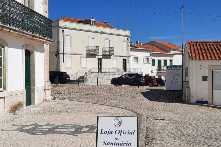 Moradia T10 para Venda em Nazare Foto 36