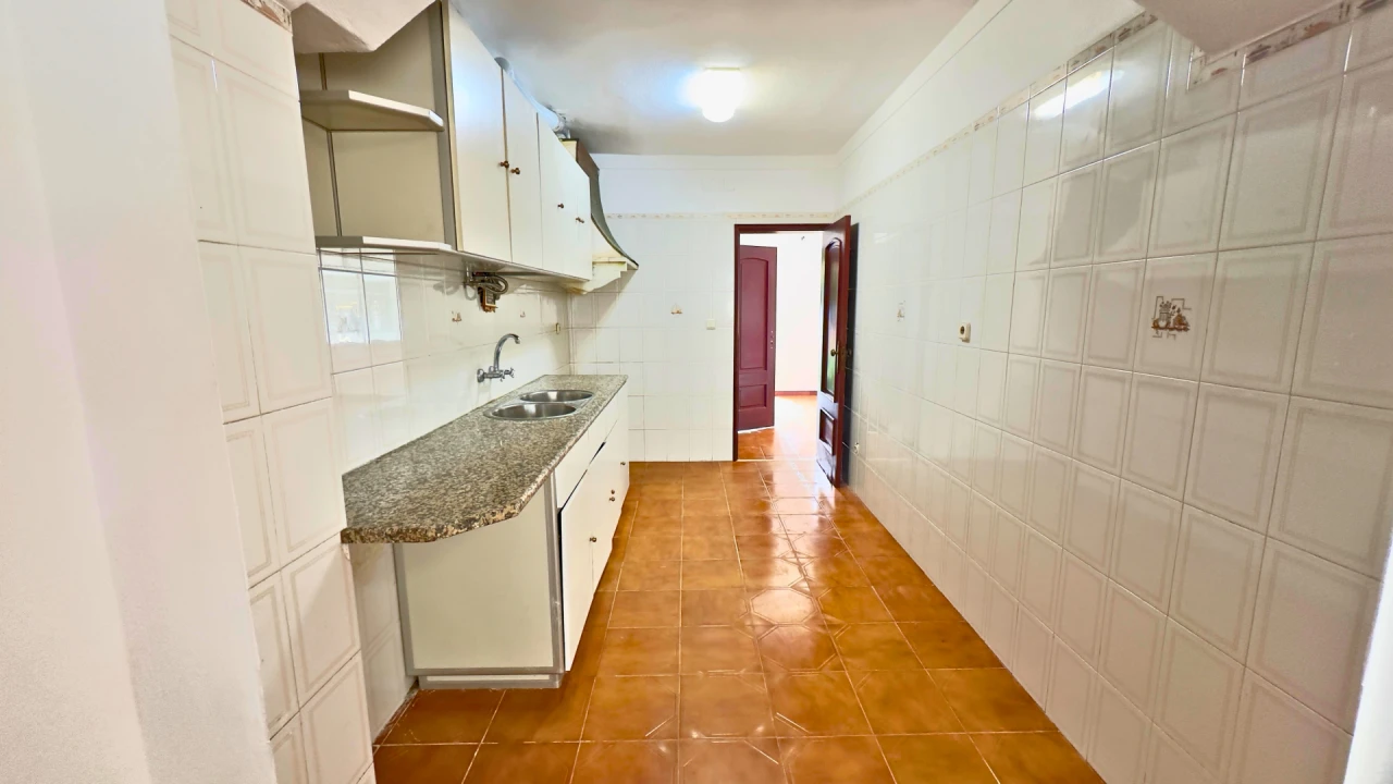 Moradia T6 para Venda em Alcabideche Foto 3