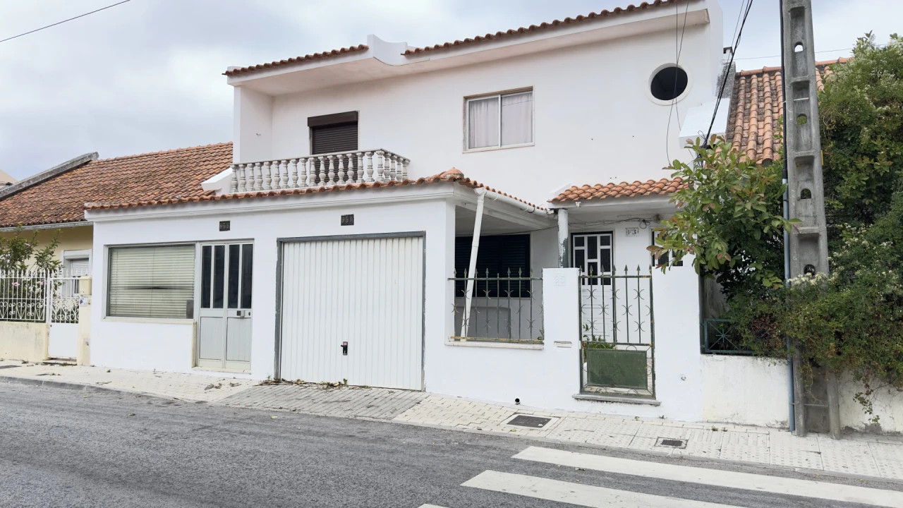 Moradia T6 para Venda em Alcabideche Foto 1