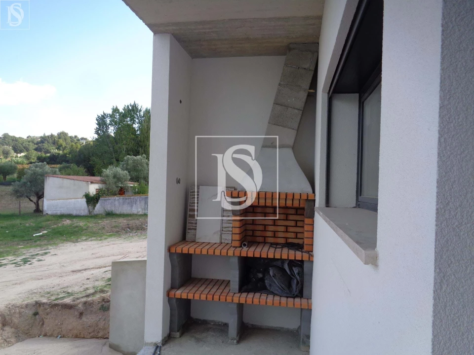 Moradia T3 para Venda em Nossa Senhora das Misericordias Foto 3