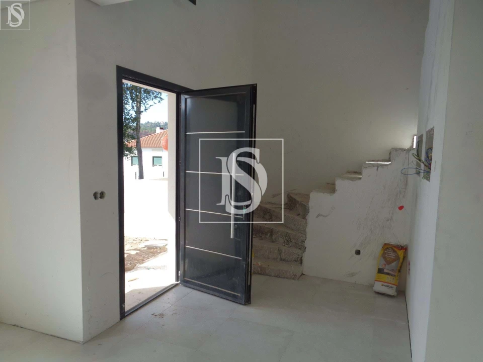 Moradia T3 para Venda em Nossa Senhora das Misericordias Foto 5