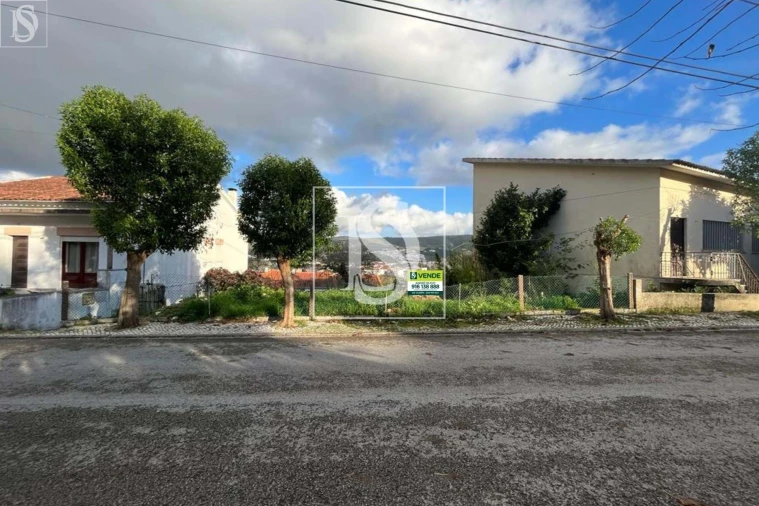 Terreno para Venda em Porto de Mós - São João Baptista e São Pedro Foto 1