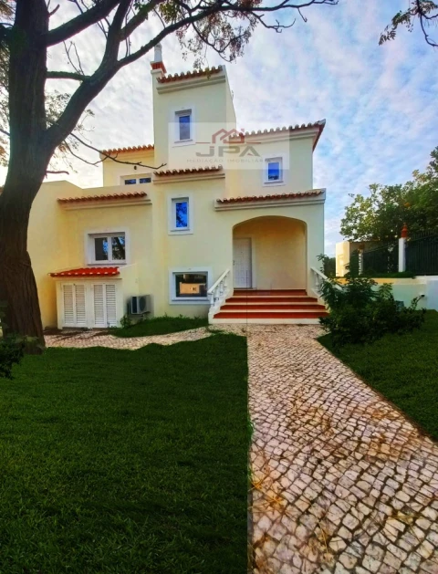 Moradia T7 para Venda em Altura