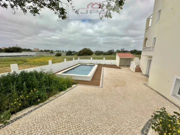 Moradia T7 para Venda em Altura