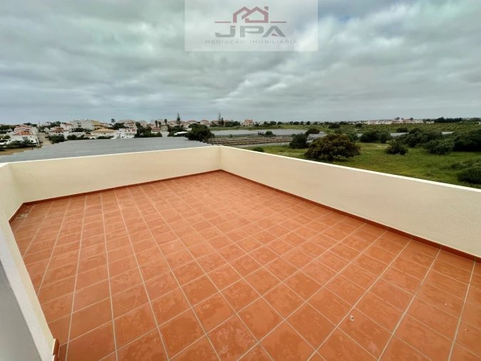 Moradia T7 para Venda em Altura Foto 23