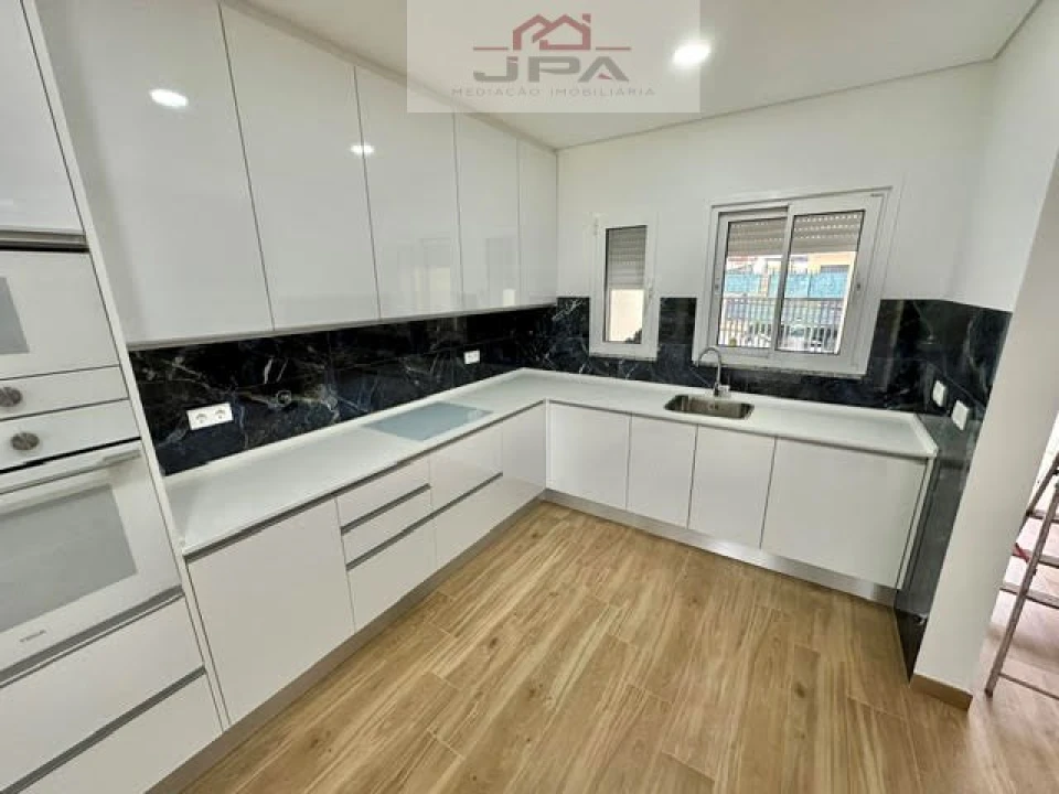 Moradia T3 para Venda em Altura Foto 8