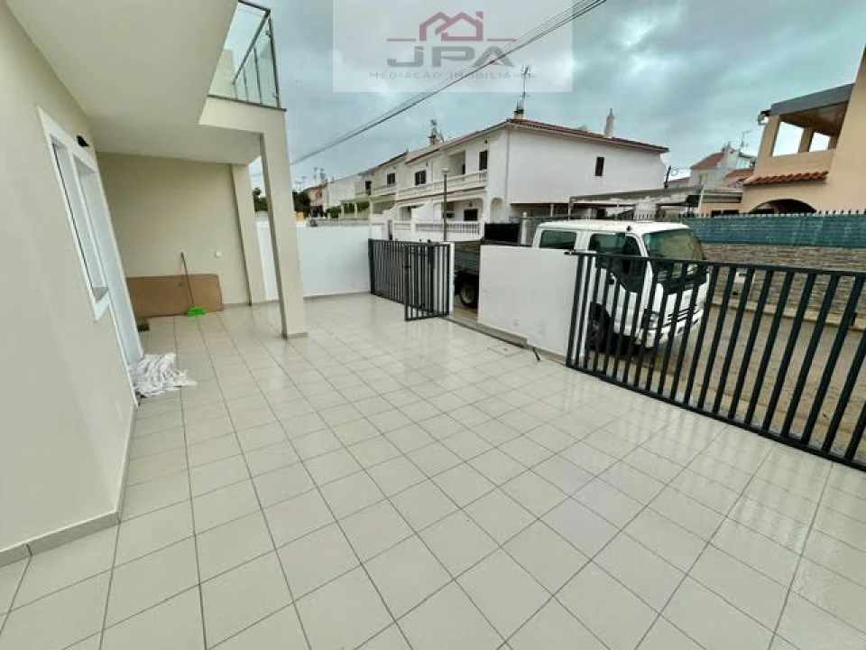 Moradia T3 para Venda em Altura Foto 32