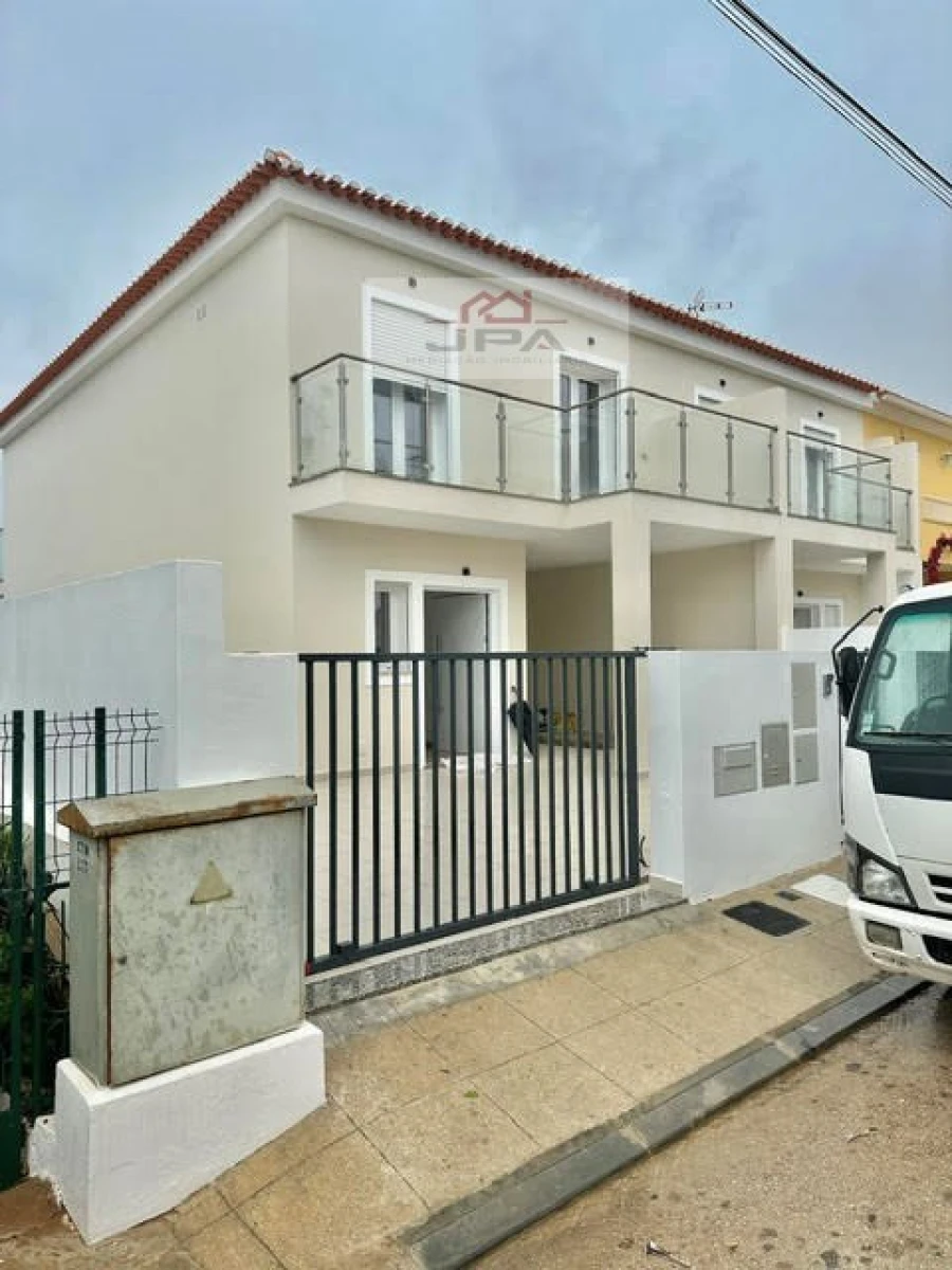 Moradia T3 para Venda em Altura Foto 6