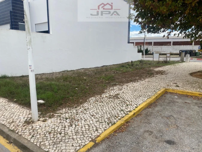 Terreno para Venda em Vila Real de Santo Antonio Foto 2