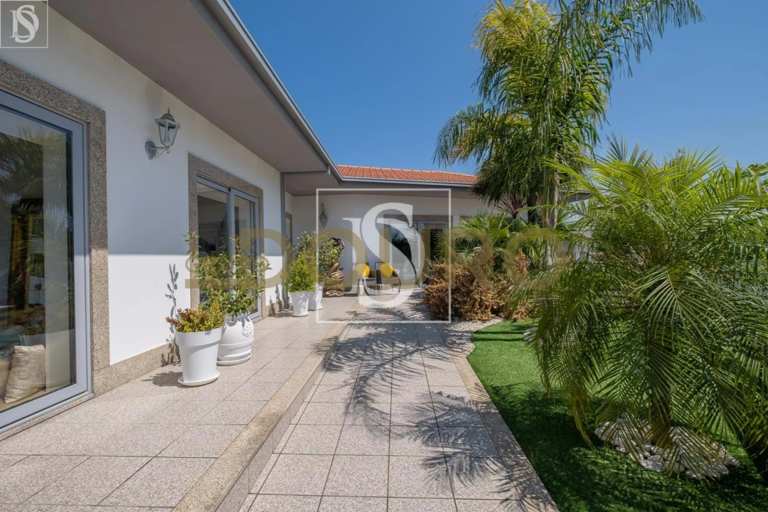 Moradia T3 para Venda em Santa Marinha e São Pedro da Afurada Foto 27