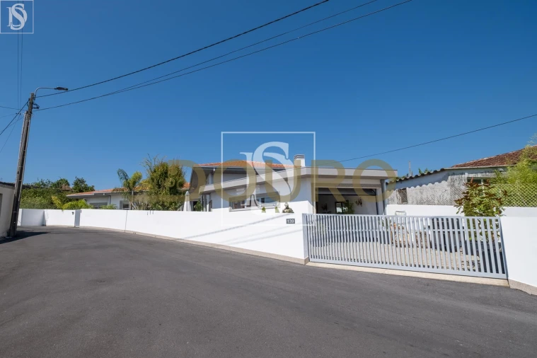 Moradia T3 para Venda em Santa Marinha e São Pedro da Afurada Foto 28