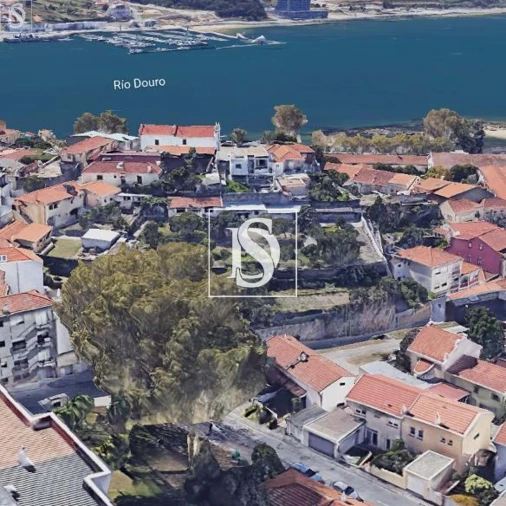 Moradia T1 para Venda em Lordelo do Ouro e Massarelos Foto 1