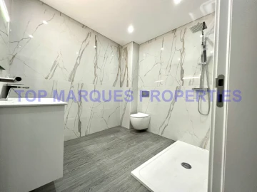 Apartamento T3 para Venda em Quelfes