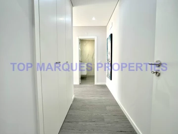 Apartamento T3 para Venda em Quelfes
