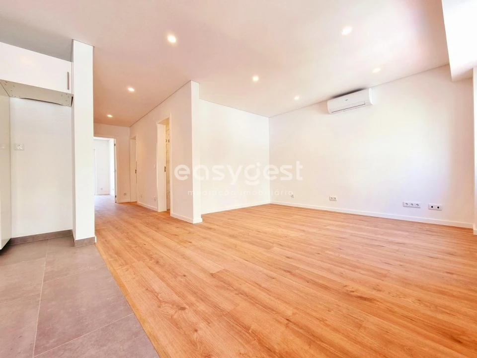 Apartamento T2 para Venda em São Domingos de Benfica Foto 10