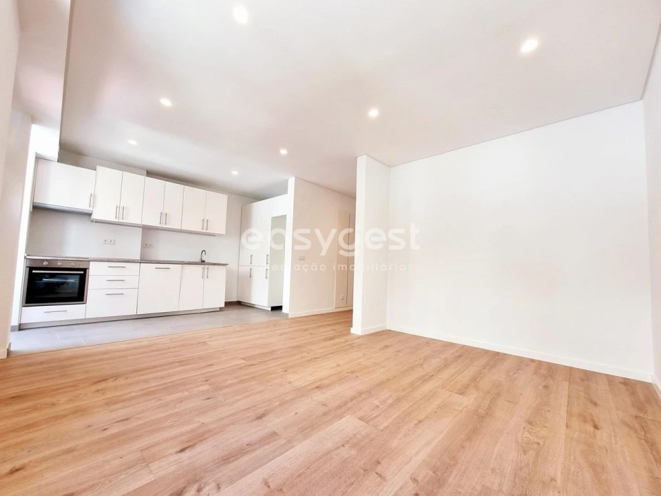 Apartamento T2 para Venda em São Domingos de Benfica Foto 12