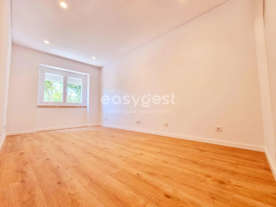 Apartamento T2 para Venda em São Domingos de Benfica Foto 17