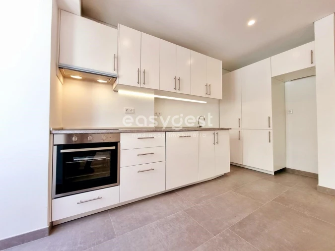 Apartamento T2 para Venda em São Domingos de Benfica Foto 3