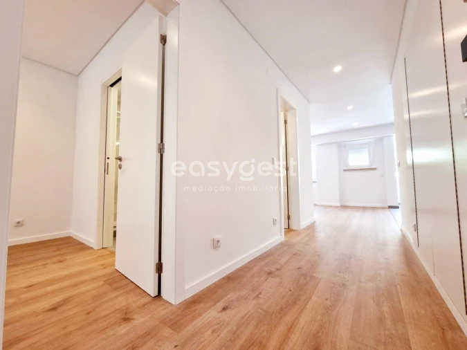 Apartamento T2 para Venda em São Domingos de Benfica Foto 6