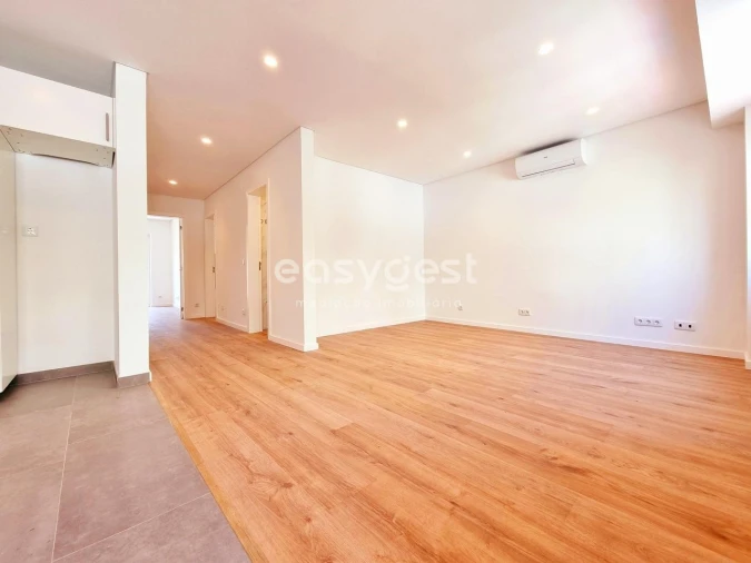 Apartamento T2 para Venda em São Domingos de Benfica Foto 10