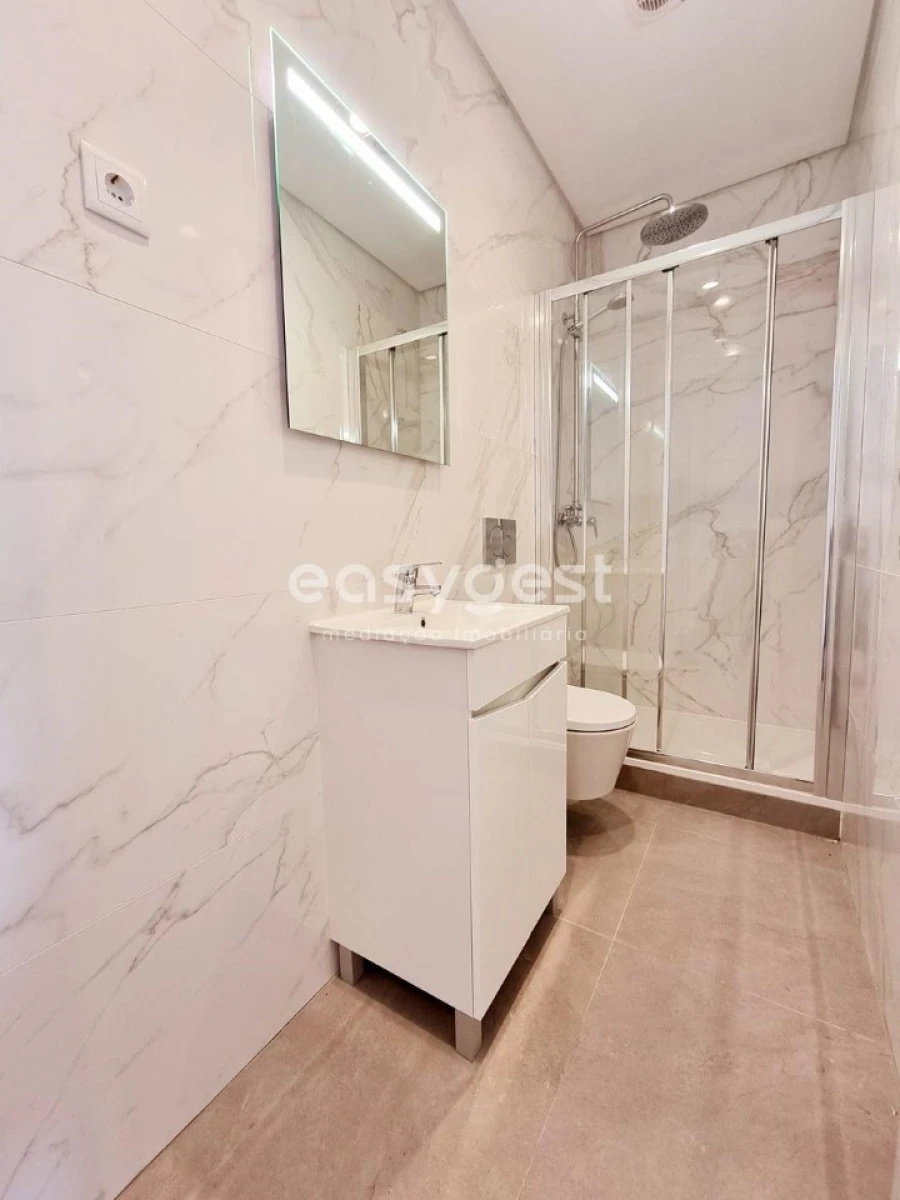 Apartamento T2 para Venda em São Domingos de Benfica Foto 14