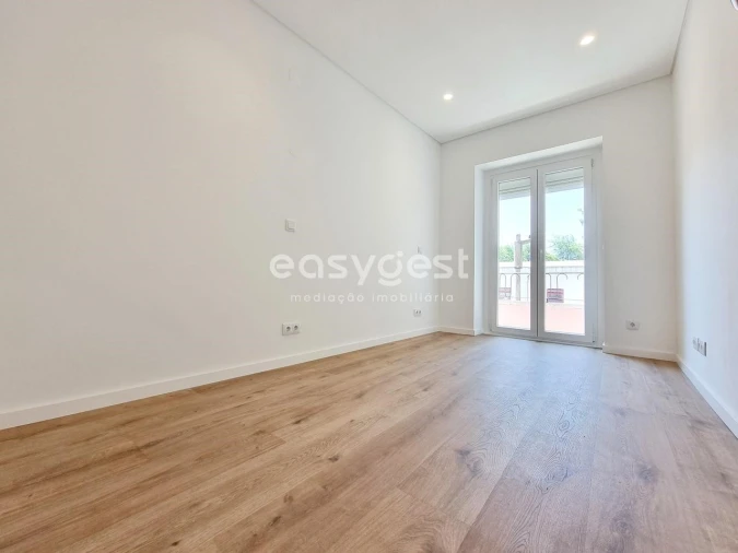 Apartamento T2 para Venda em São Domingos de Benfica Foto 15