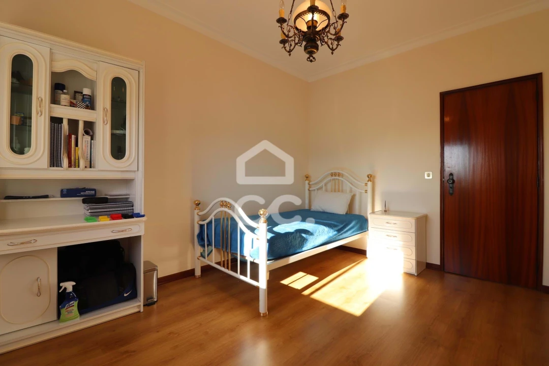 Moradia T5 para Venda em Avelar Foto 13