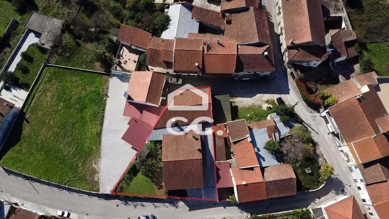 Moradia T5 para Venda em Avelar Foto 2