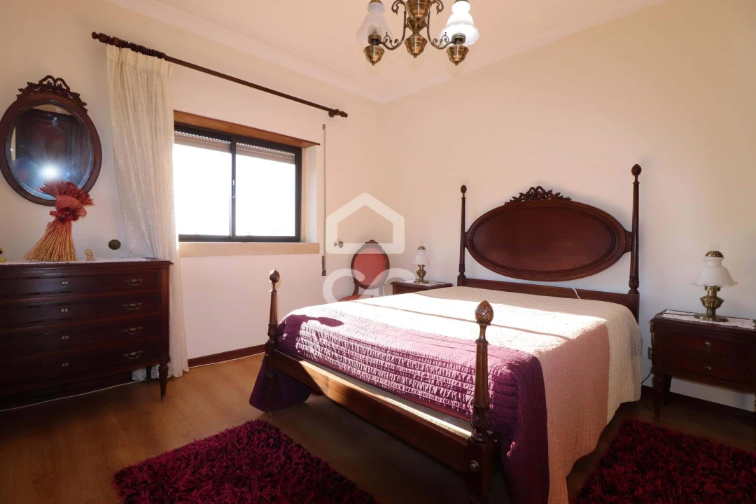 Moradia T5 para Venda em Avelar Foto 8