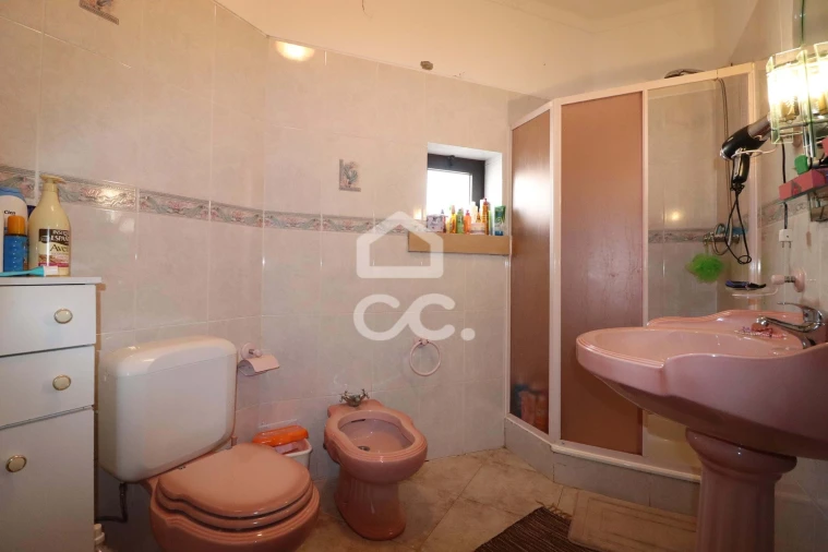 Moradia T5 para Venda em Avelar Foto 22