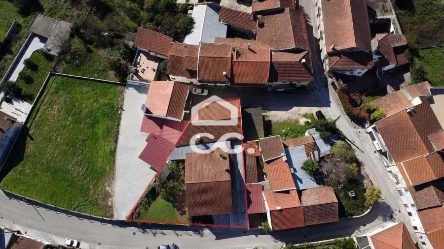 Moradia T5 para Venda em Avelar Foto 2