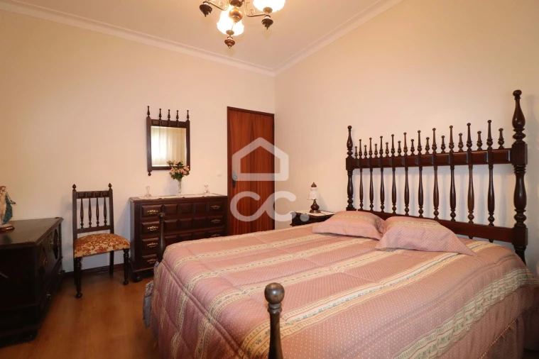 Moradia T5 para Venda em Avelar Foto 12