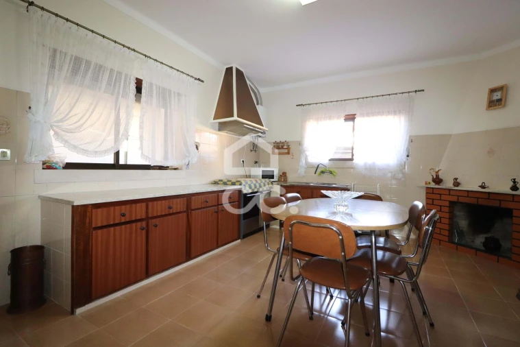 Moradia T5 para Venda em Avelar Foto 4