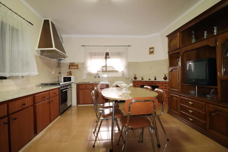 Moradia T5 para Venda em Avelar Foto 5