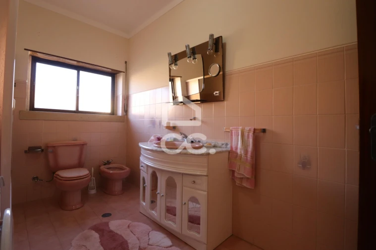 Moradia T5 para Venda em Avelar Foto 14