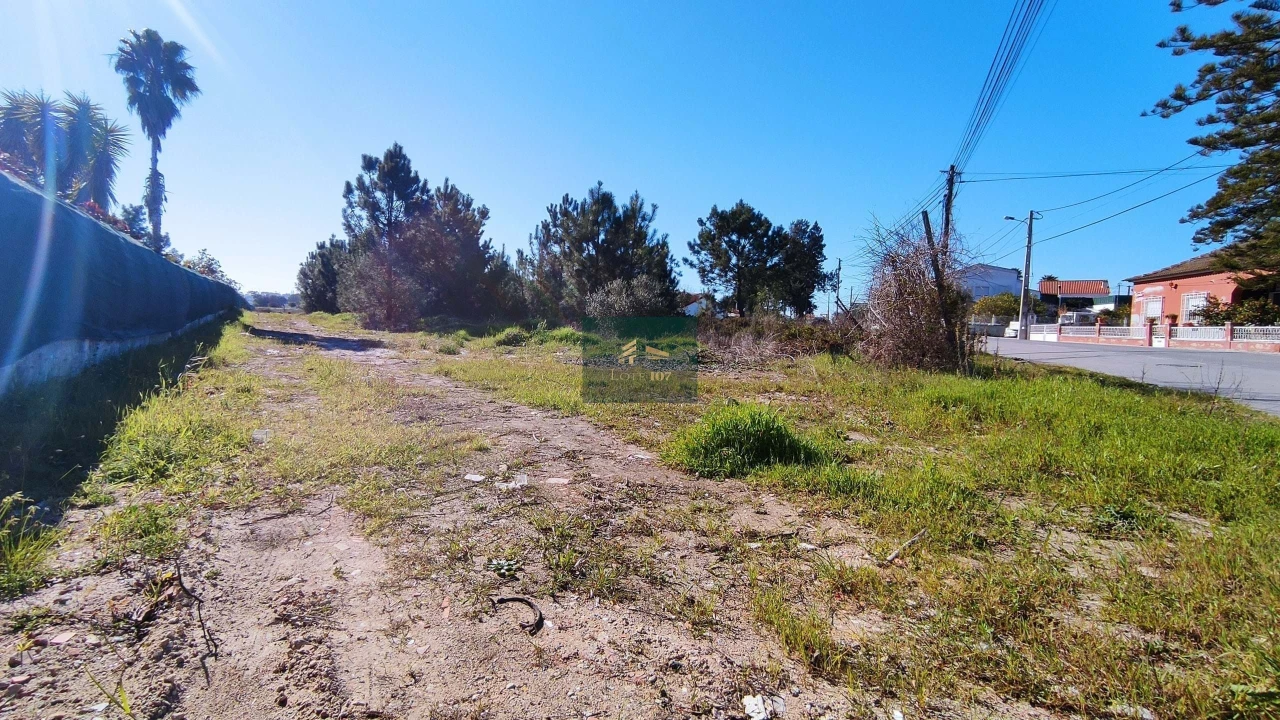 Terreno para Venda em Pinhal Novo Foto 3