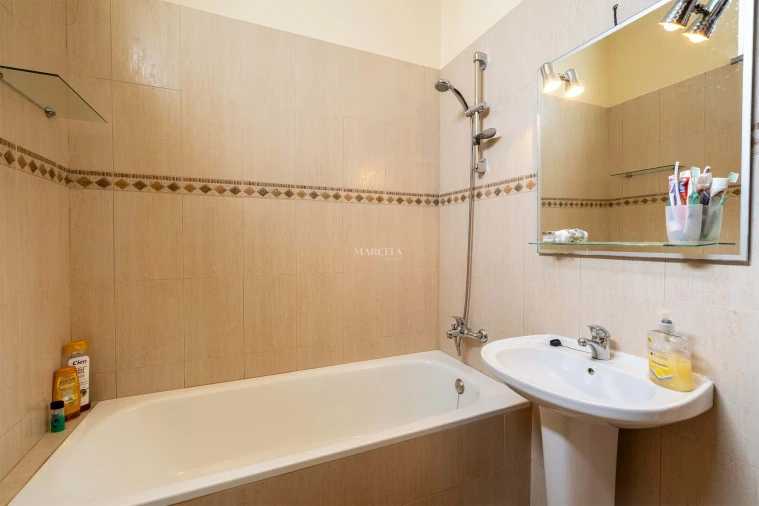 Moradia T3 para Venda em Luz Foto 11