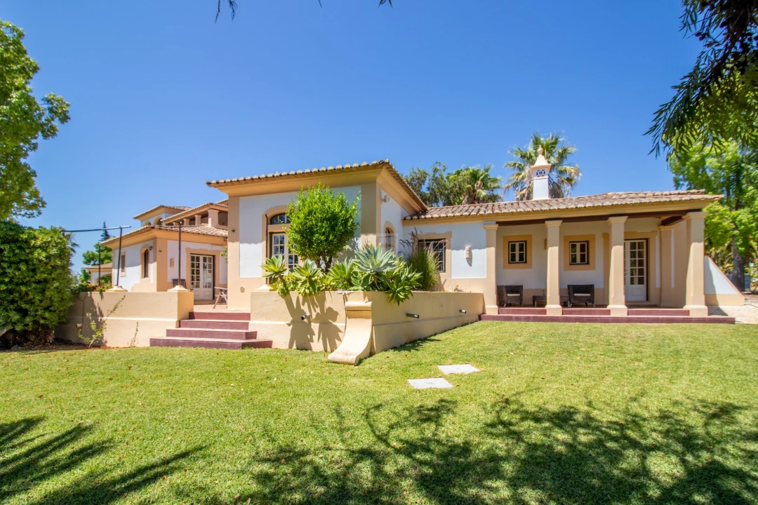 Moradia T5 para Venda em Mexilhoeira Grande Foto 35