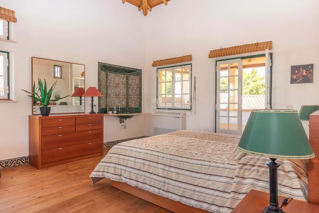 Moradia T5 para Venda em Mexilhoeira Grande Foto 27