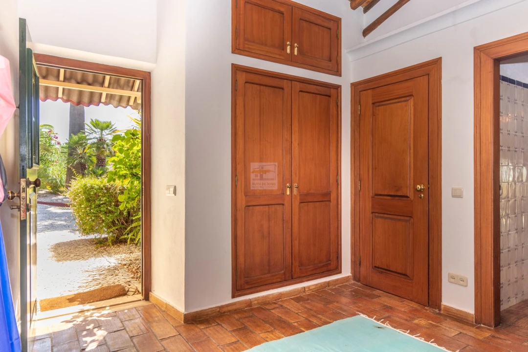 Moradia T5 para Venda em Mexilhoeira Grande Foto 3