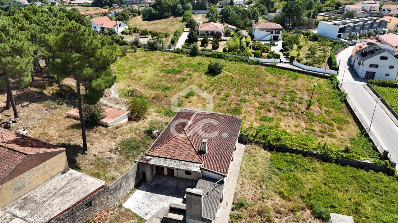 Moradia T4 para Venda em Santa Maria Maior Foto 12