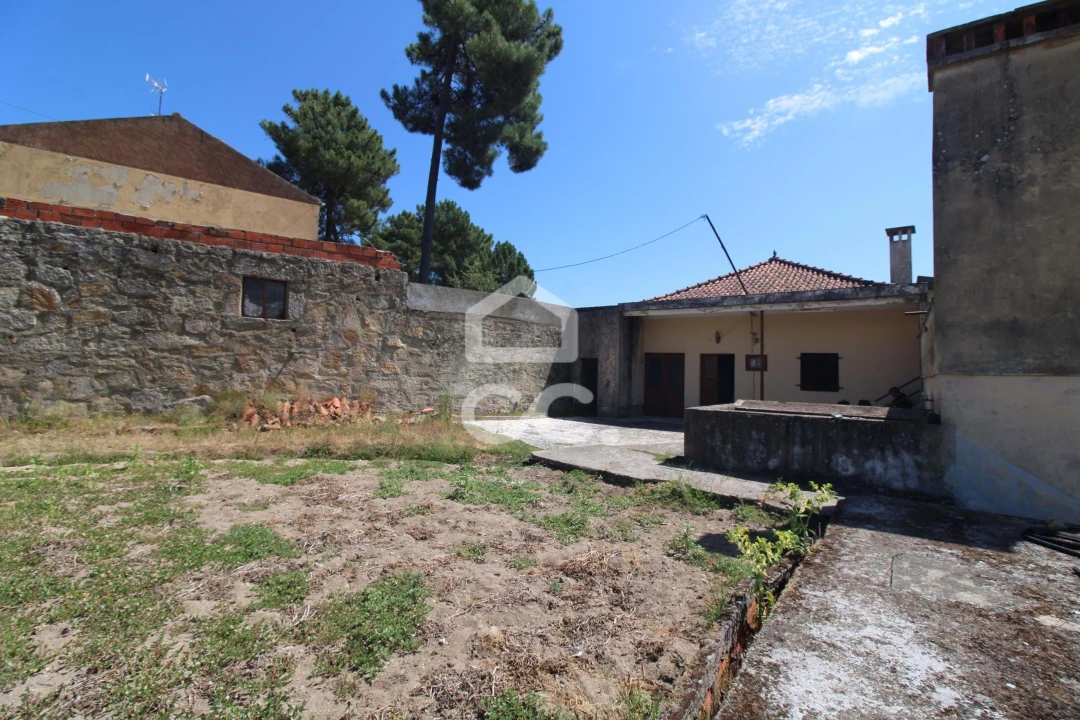 Moradia T4 para Venda em Santa Maria Maior Foto 36