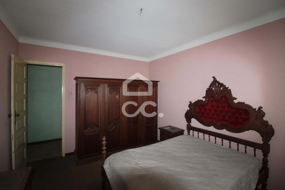 Moradia T4 para Venda em Santa Maria Maior Foto 27