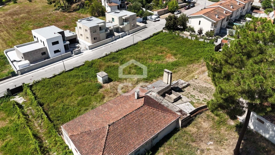 Moradia T4 para Venda em Santa Maria Maior Foto 6