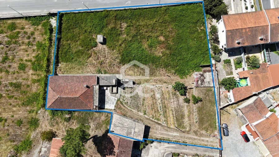 Moradia T4 para Venda em Santa Maria Maior Foto 2