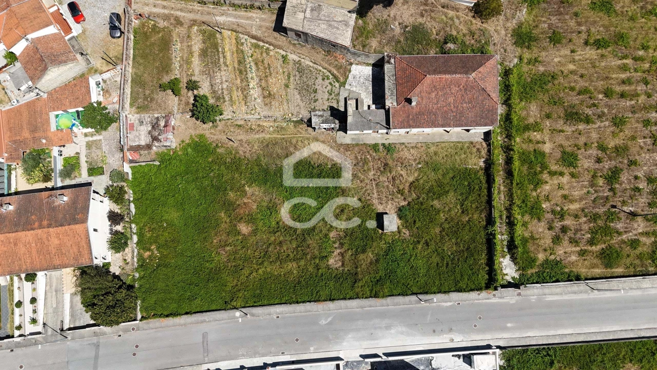 Moradia T4 para Venda em Santa Maria Maior Foto 4