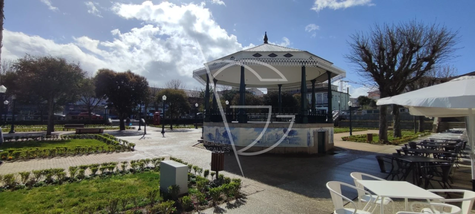 Loja para Arrendamento em Caldas de Vizela (São Miguel e São João) Foto 1