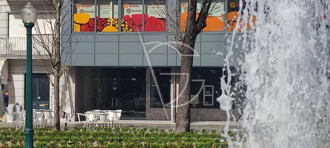 Loja para Arrendamento em Caldas de Vizela (São Miguel e São João) Foto 2